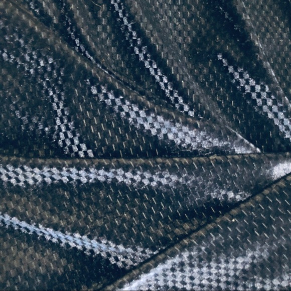 Black Swan Velvet Dress - Picture 7 of 8